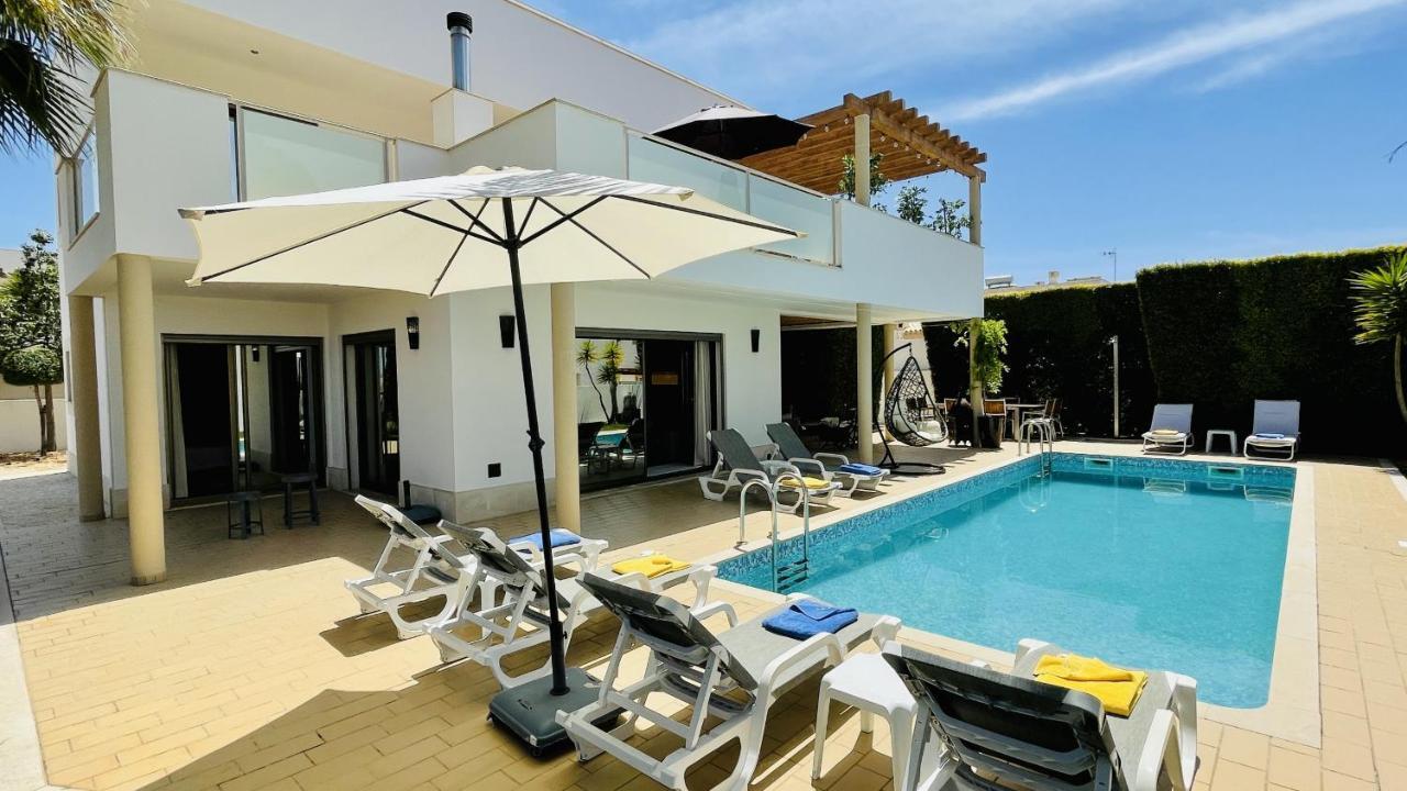 By Check-in Portugal Villa *