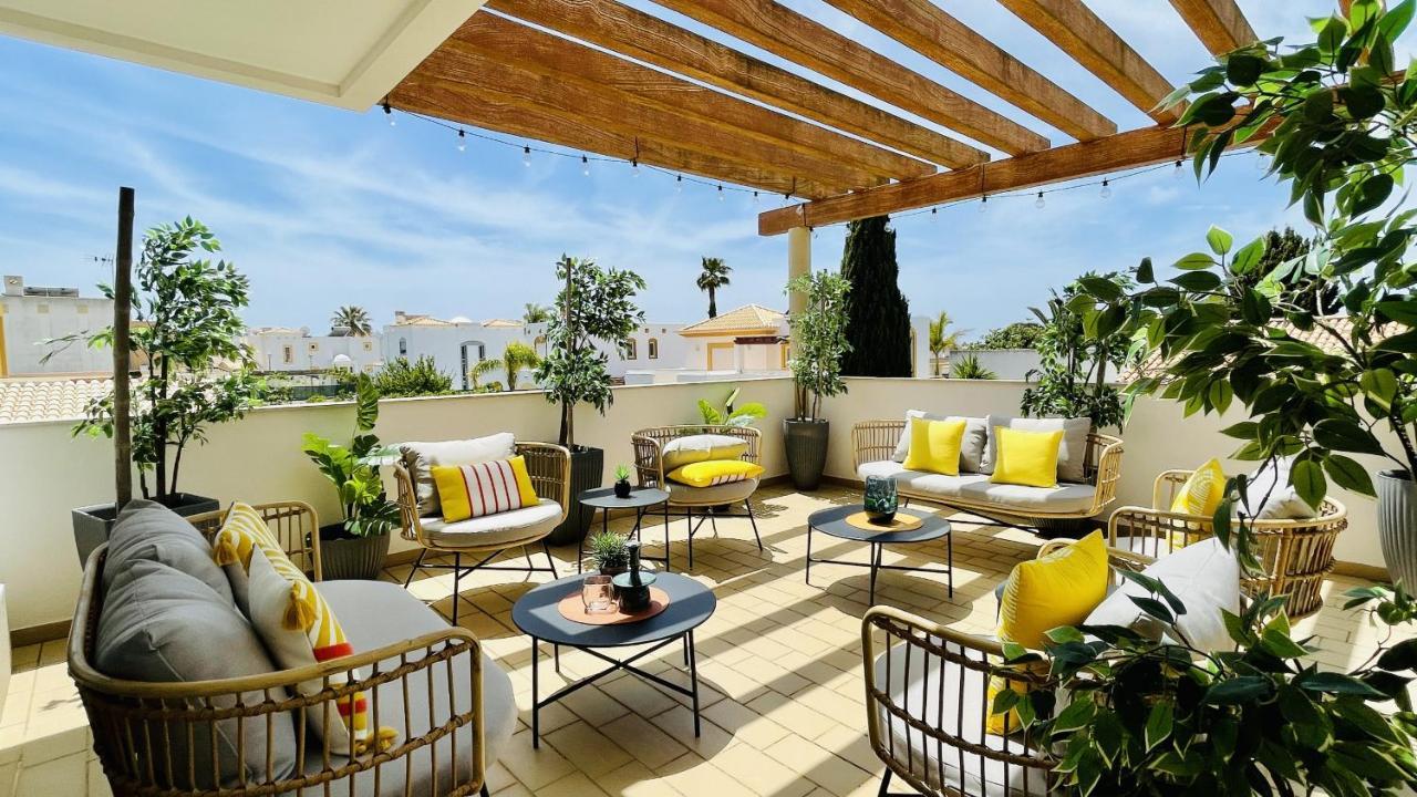 By Check-in Portugal Villa *